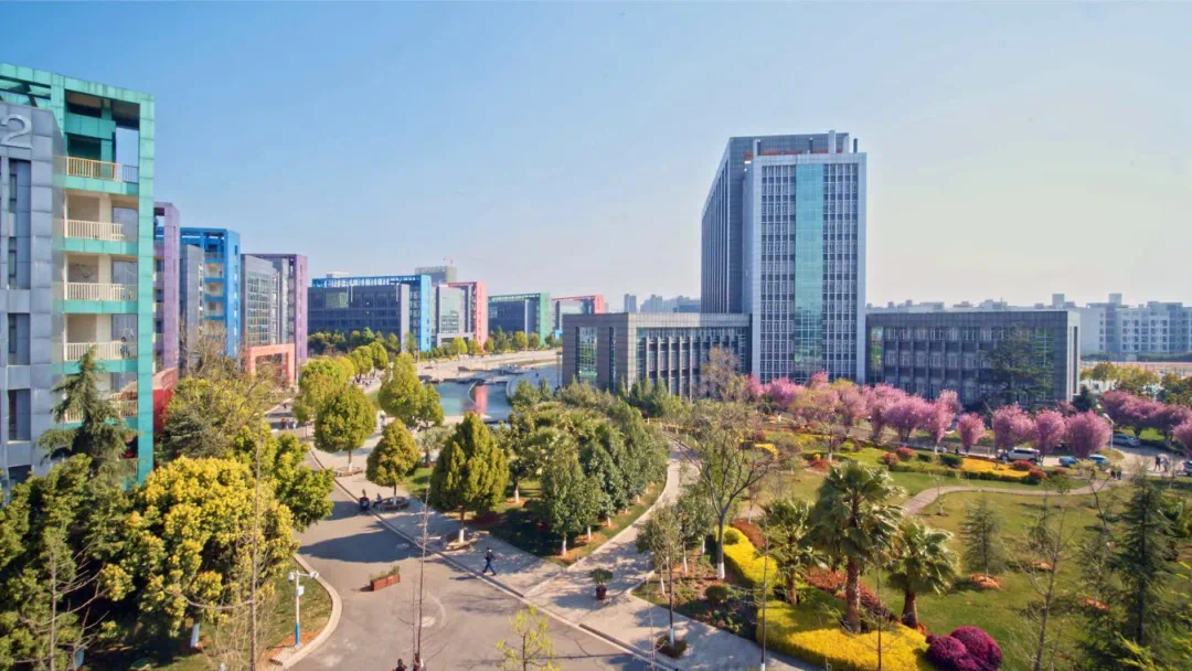 知名企業紛紛“要人”，這所70年職校的秘訣在哪？