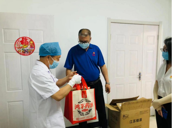 向奮斗者致敬！鴻茅藥業走訪慰問市勞模代表
