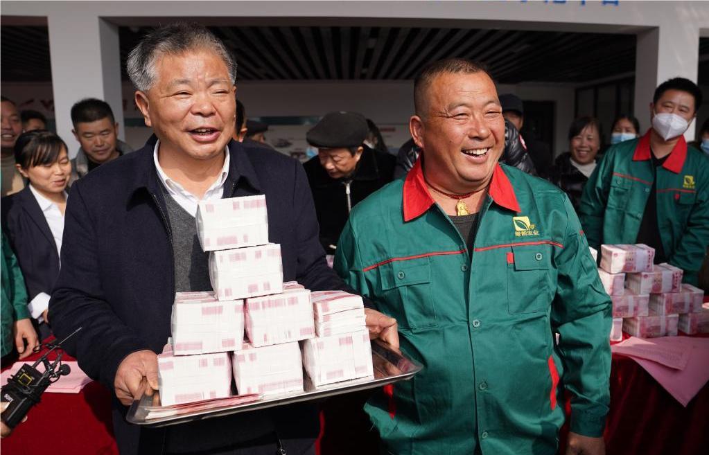 新春走基層 | 700多萬元！江西種糧大戶又給農民發年終獎了