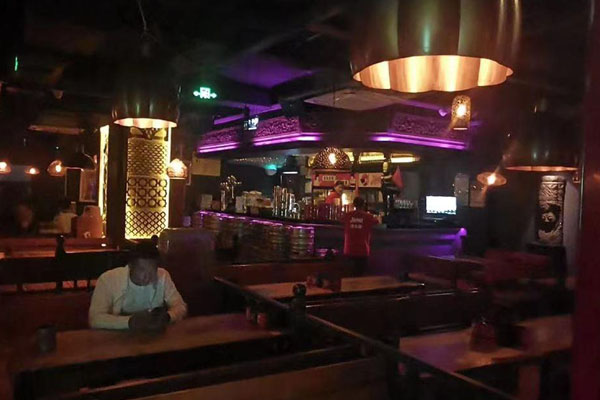 “酒吧”還是“餐飲企業”？