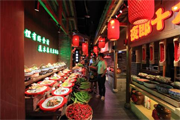 舌尖貴陽，多味苗鄉 新華社“快看”探店貴陽老凱俚酸湯魚