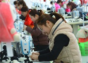 百萬群眾如何實現“搬得出、穩得住、能致富”？